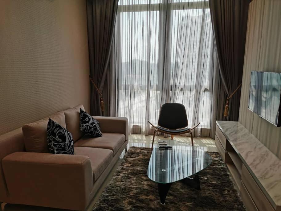 Shaftsbury Putrajaya At Alamanda Mall Apartment ภายนอก รูปภาพ